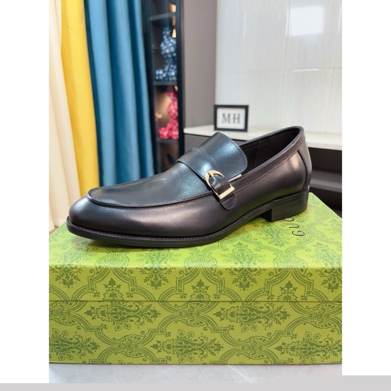 G*u*i leather shoes